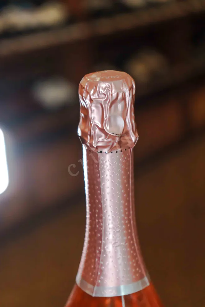 Пробка Lavi Nero D'Avola Extra Dry 0.75 л