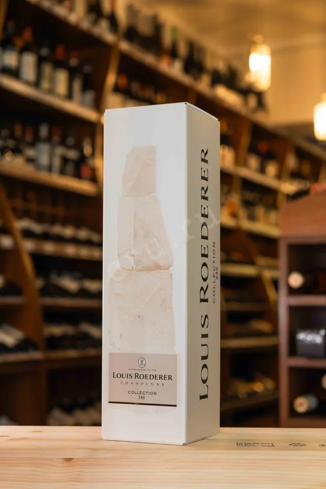 В магазине Крю Профи Louis Roederer Collection 245 in gift box 2020 0.75 л