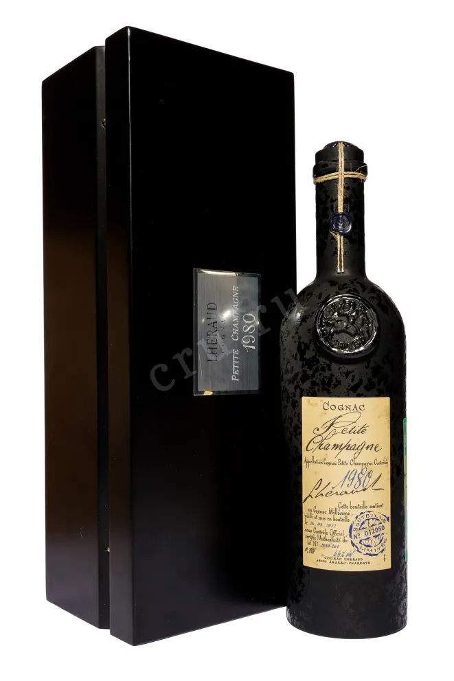Коньяк Lheraud XO Petite Champagne in gift box 1980 0.7 л