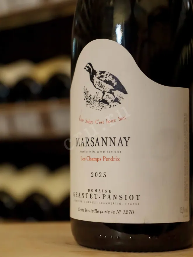 В магазине Крю Профи Domaine Geantet-Pansiot Les Champs Perdrix Marsannay AOC 2023 0.75 л