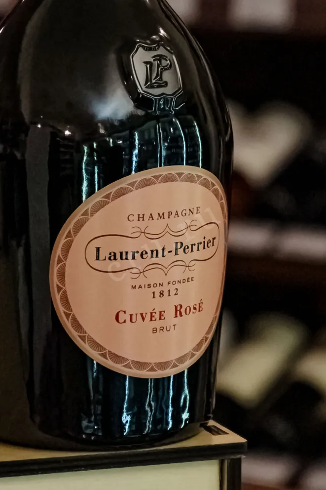 В магазине Крю Профи Laurent-Perrier Cuvee Rose Brut gift box 2021 0.75 л