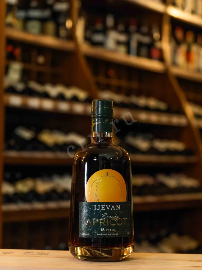 В магазине Крю Профи Ijevan Apricot Brandy 15 years in gift box 0.5 л