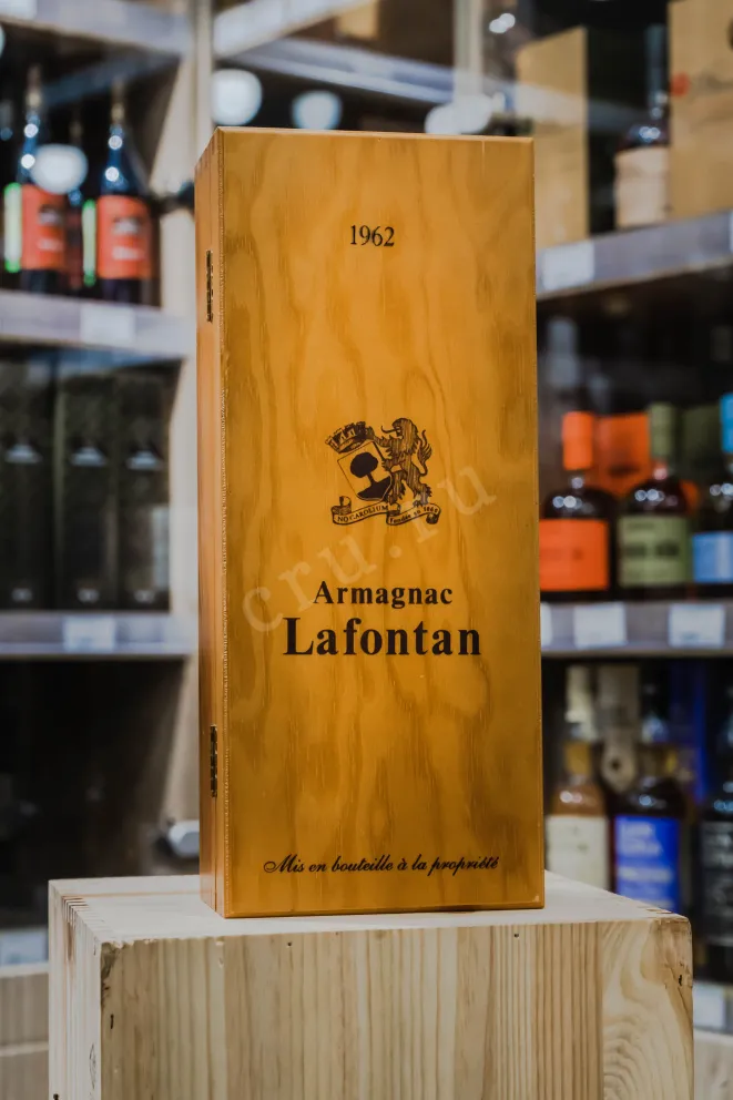 В магазине Крю Профи Lafontan 1962 0.7 л
