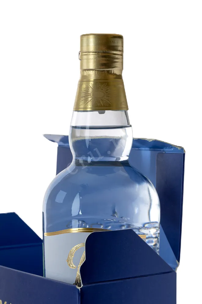 В подарочной коробке Vodka Romanov in gift box 0.7 л
