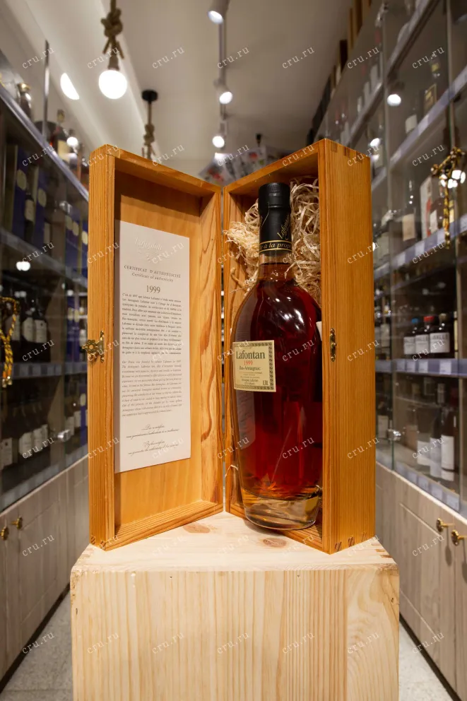 В магазине Крю Профи Lafontan Millesime in gift box 1999 0.7 л