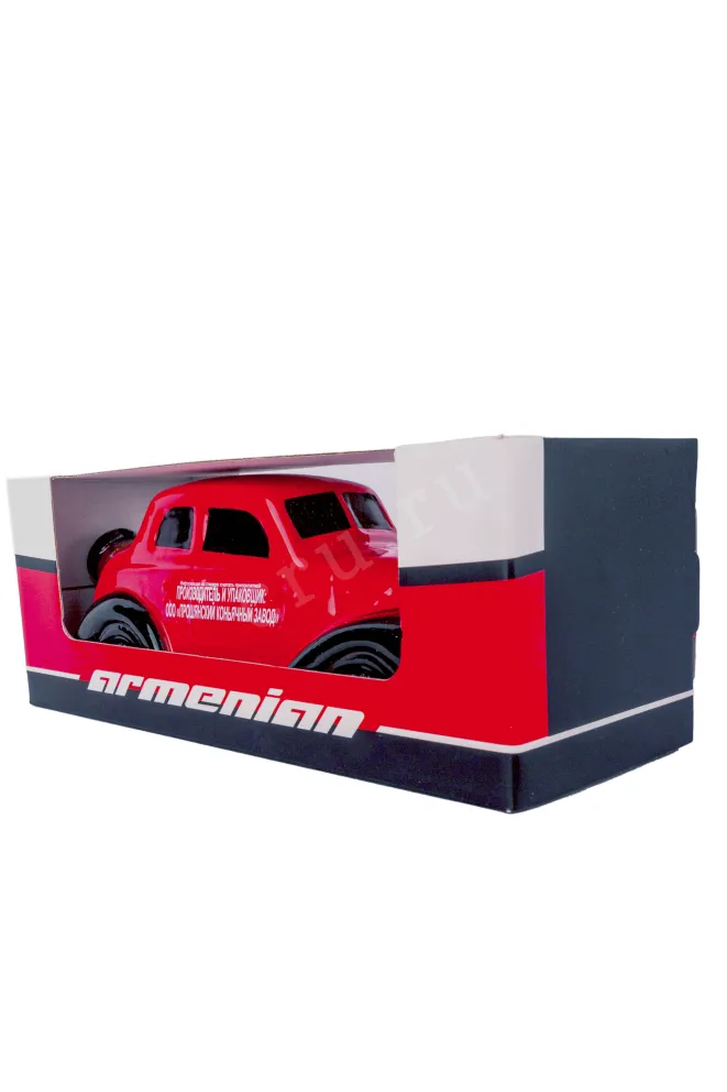 В подарочной коробке Retro Car 7 years old gift box 2012 0.5 л