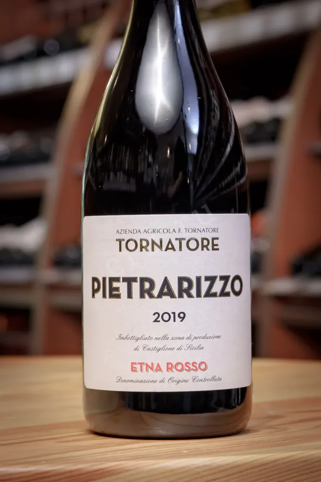 В магазине Крю Профи Tornatore Pietrarizzo Etna Rosso 2019 0.75 л