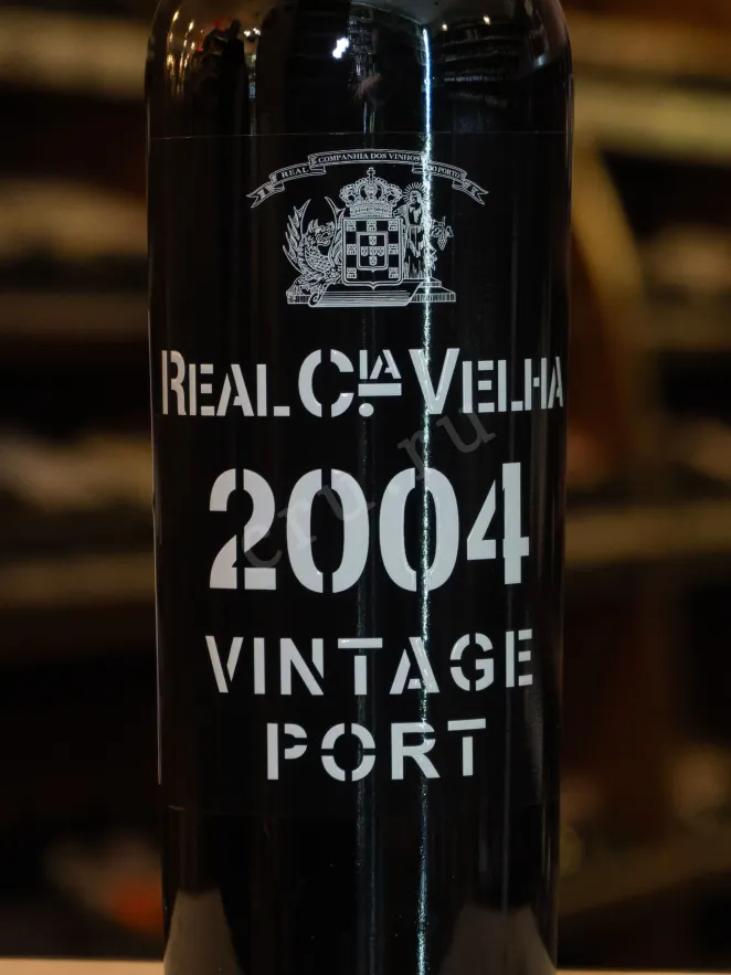 В магазине Крю Профи Real Companhia Velha Vintage Port in wooden box 2004 0.75 л