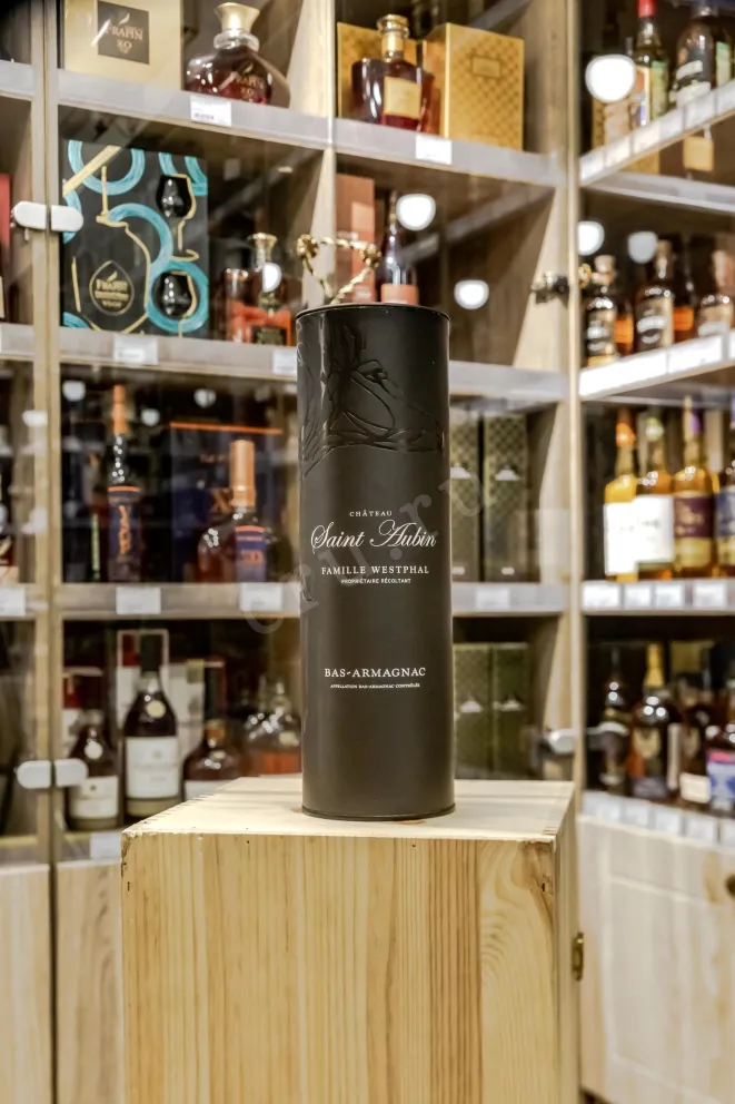 В магазине Крю Профи Saint Aubin Bas-Armagnac in tube 1990 0.7 л