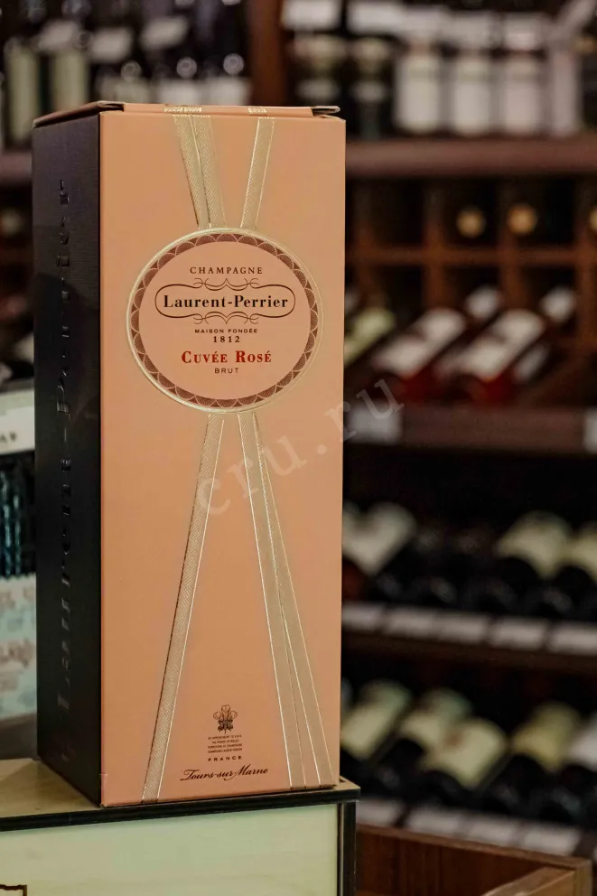 В магазине Крю Профи Laurent-Perrier Cuvee Rose Brut gift box 2021 0.75 л