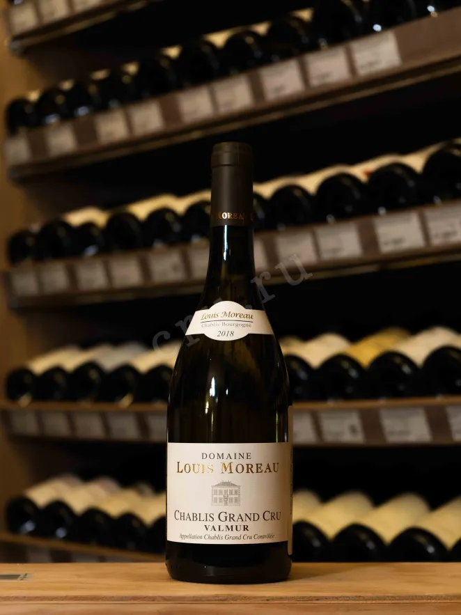 В магазине Крю Профи Domaine Louis Moreau Chablis Grand Cru AOC Valmur 2018 0.75 л