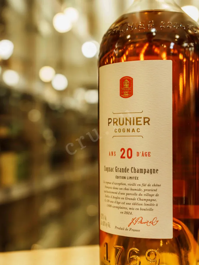 В магазине Крю Профи Prunier Ans 20 D'Age Grande Champagne in gift box 0.7 л
