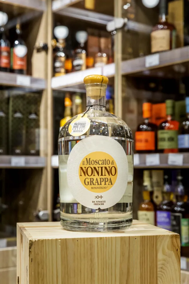 В магазине Крю Профи Il Moscato di Nonino Monovitigno 2 л