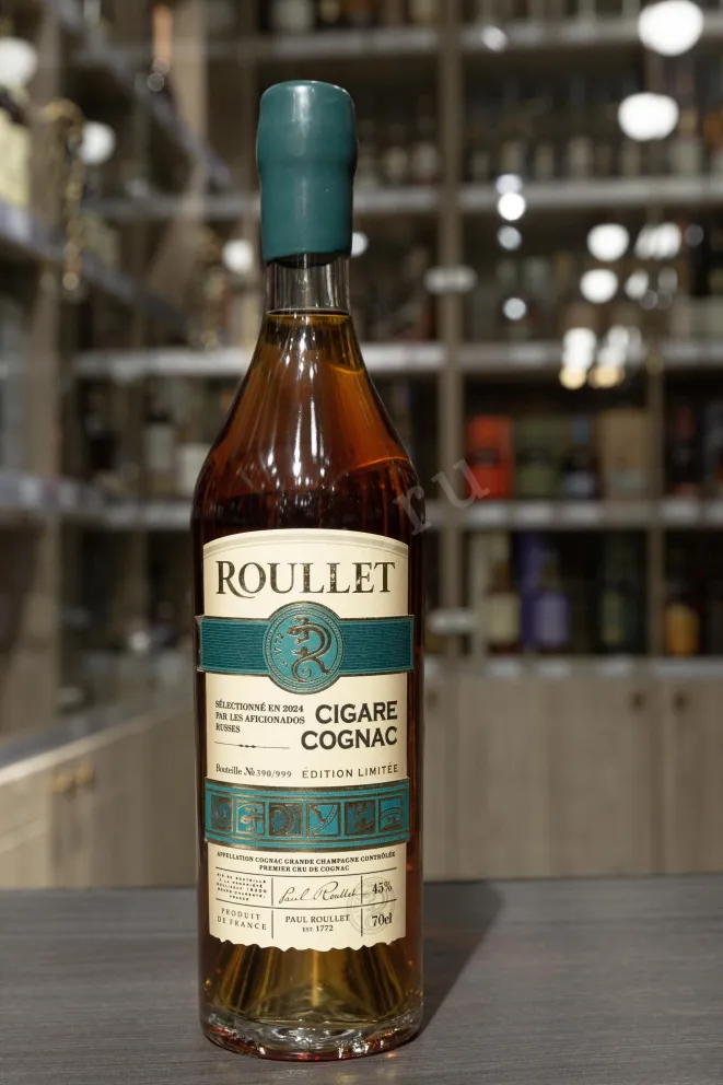 В магазине Крю Профи Roullet Cigare Grand Champagne in tube 0.7 л