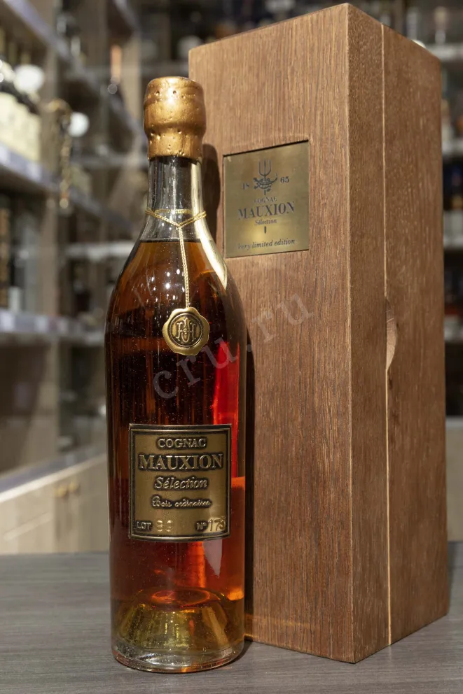 В магазине Крю Профи Mauxion Selection Bois Ordinaires in wooden box 0.7 л