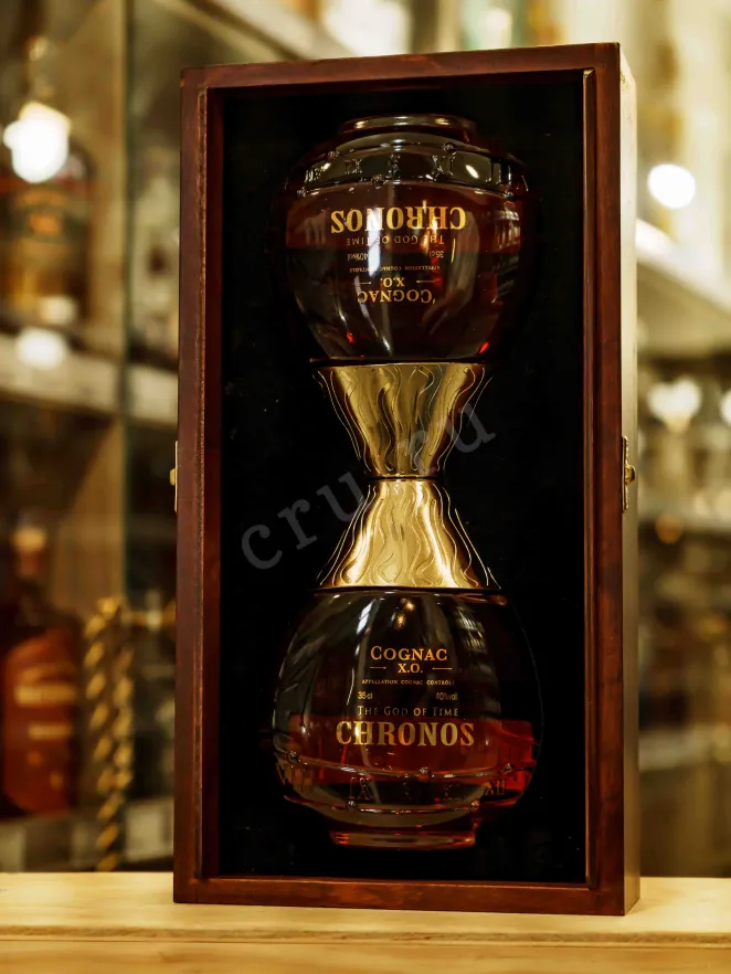 В магазине Крю Профи Chronos XO gift set of 2 bottles in wooden box 0.35 л