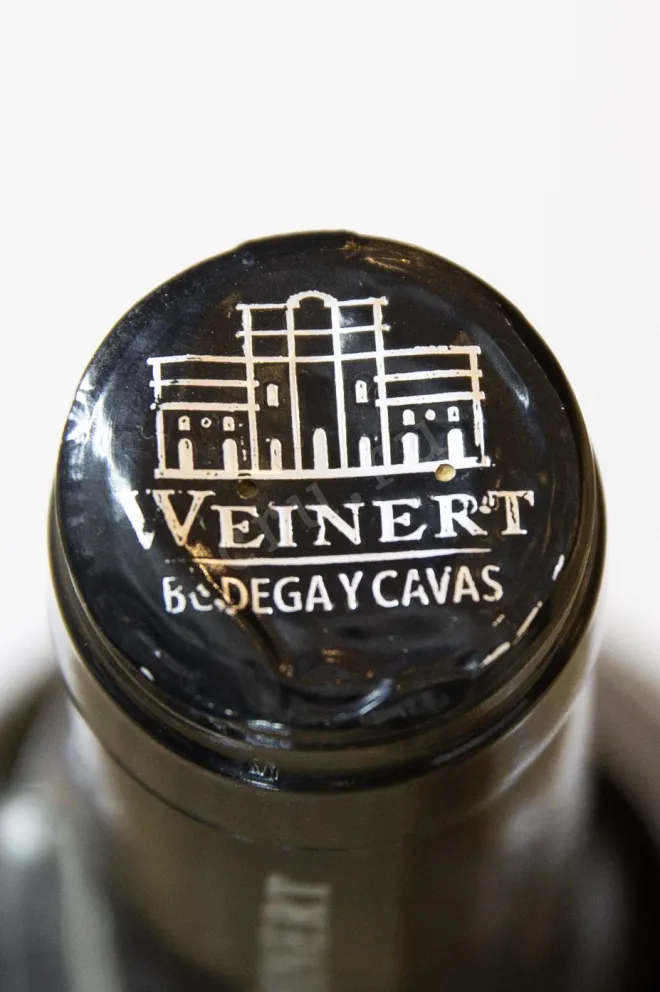 Пробка Weinert Malbec 2018 0.75 л