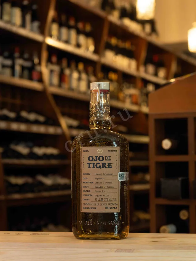 В магазине Крю Профи Mezcal Artesanal Ojo de Tigre Reposado 0.7 л