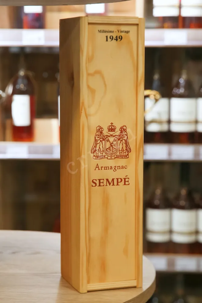 В магазине Крю Профи Sempe 1949 0.5 л