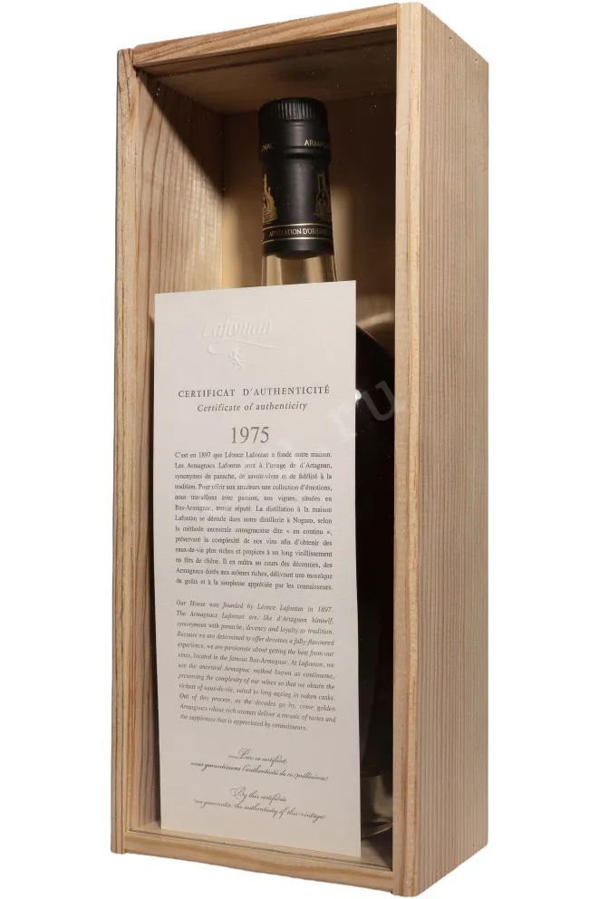 В деревянной коробке Lafontan 1975 0.7 л