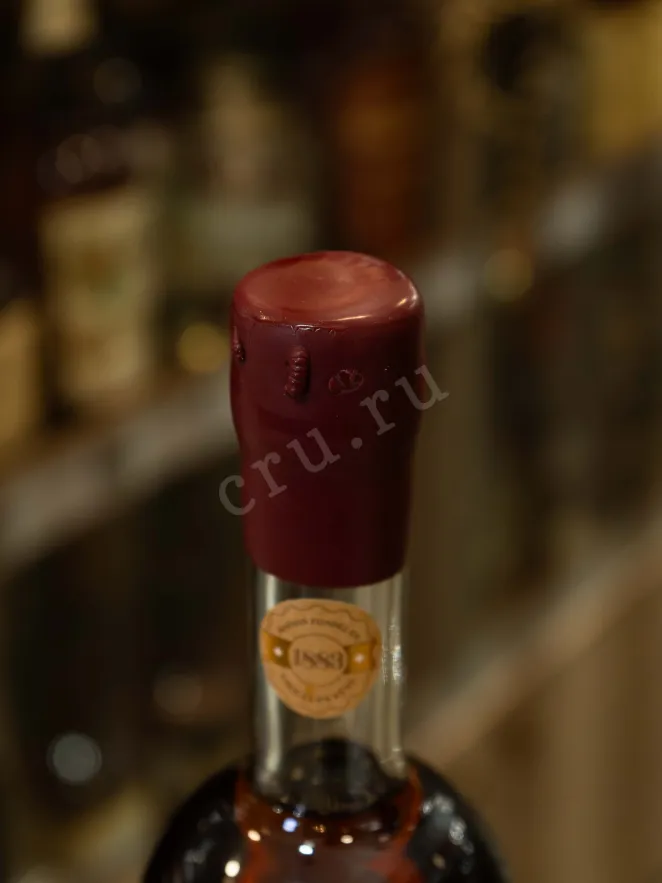Пробка Jean Cave Vieil Armagnac AOC wooden box 2001 0.7 л
