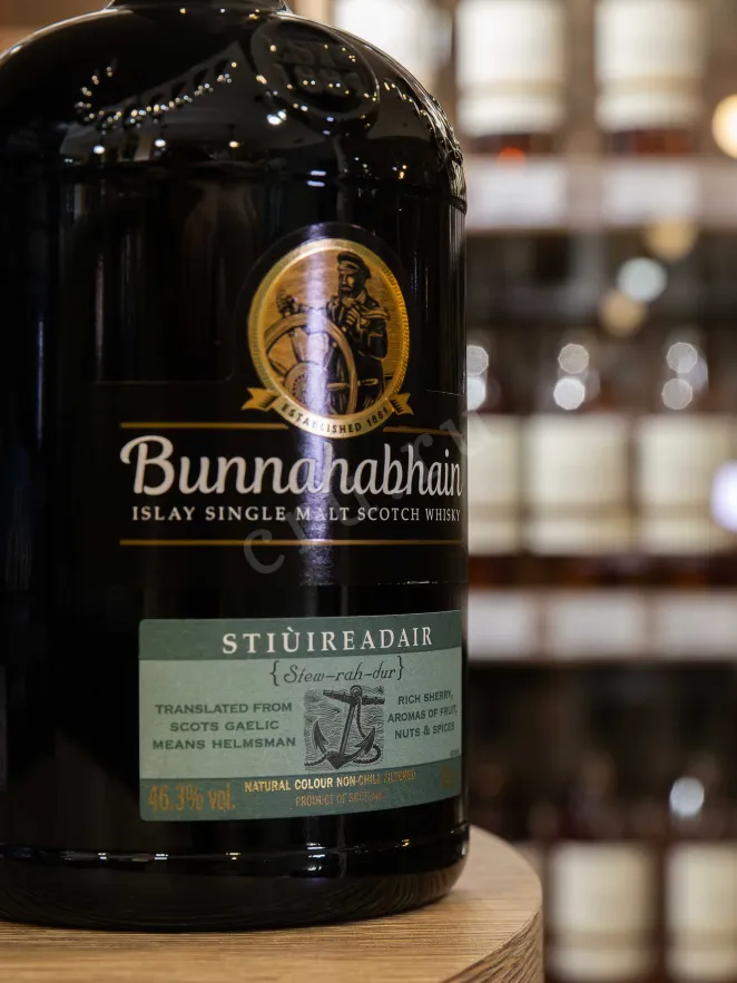 В магазине Крю Профи Bunnahabhain Stiuireadair 0.7 л