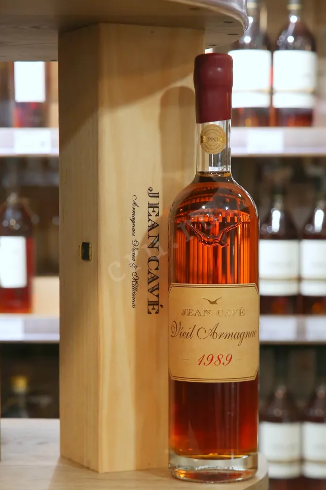 В магазине Крю Профи Jean Cave Vieil Armagnac AOC wooden box 1989 0.7 л