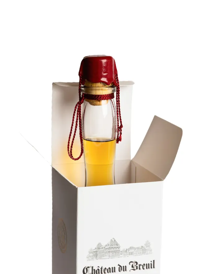 В подарочной коробке Chateau du Breuil Single Cask - Fut №12 in gift box 0.7 л