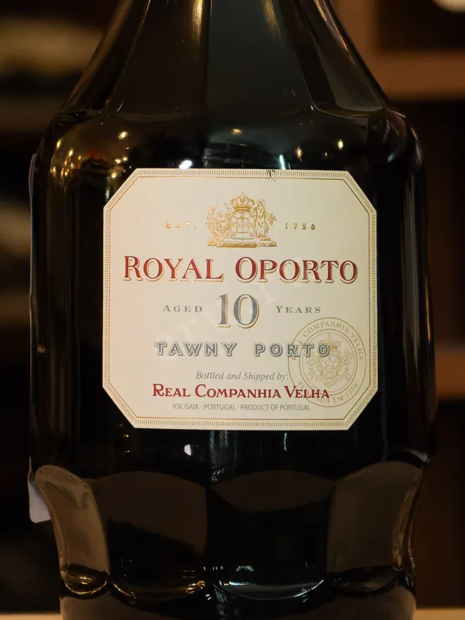 В магазине Крю Профи Royal Oporto Tawny 10 years with gift box 2011 0.75 л