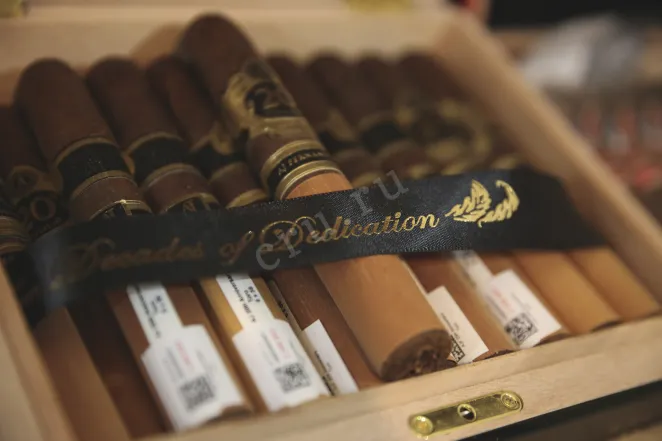 В магазине Крю Профи AJ Fernandez 20th Anniversary Toro Limited Edition