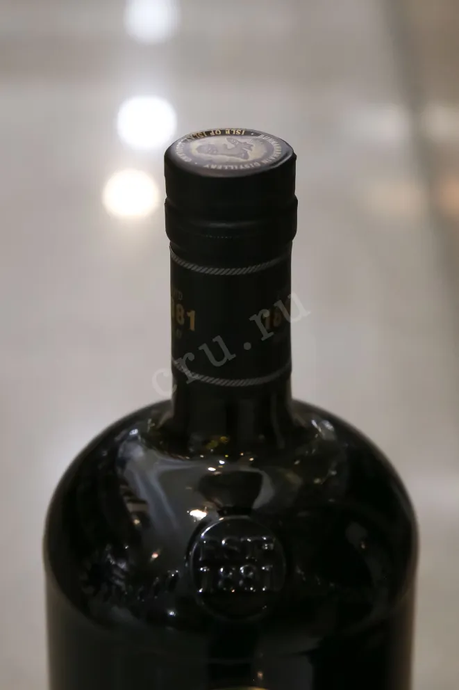 Пробка Bunnahabhain 12 Years Old Cask Strength in tube 0.7 л