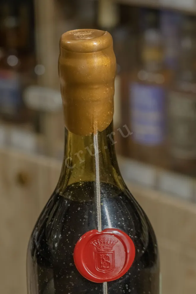 Пробка Daniel Bouju Reserve Familiale in wooden box 1946 0.7 л