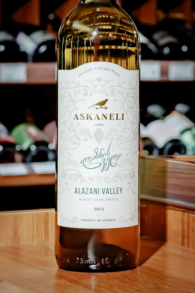 В магазине Крю Профи Askaneli Brothers Alazani Valley white 2023 0.75 л