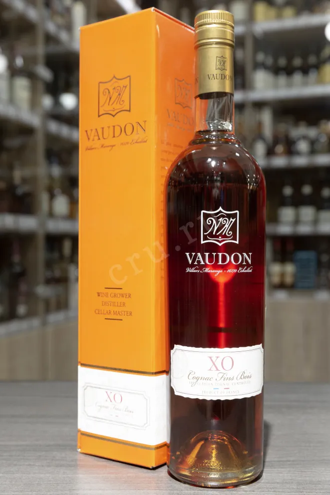 В магазине Крю Профи Vaudon XO Fins Bois in box 0.7 л