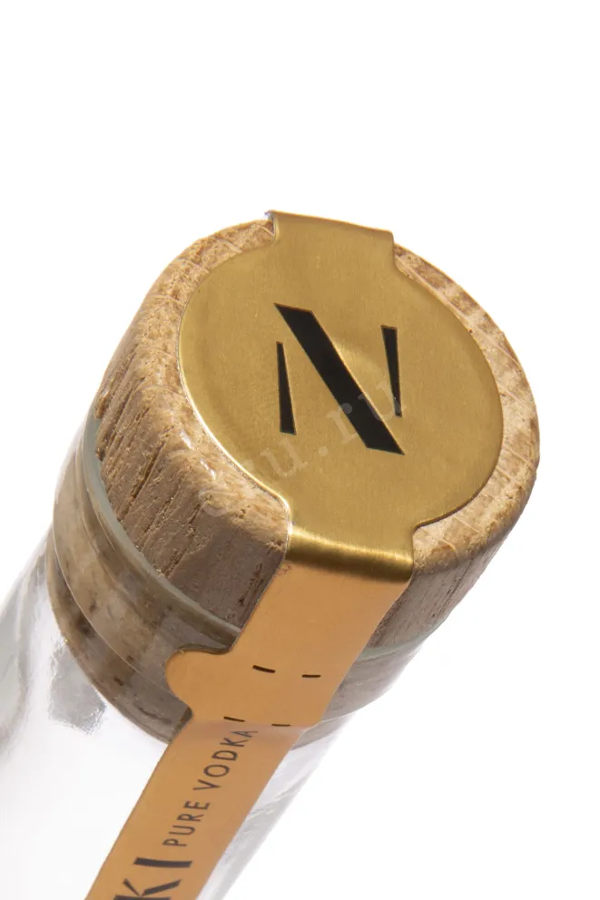 Пробка Niki Pure in gift box with 2 glasses 0.7 л