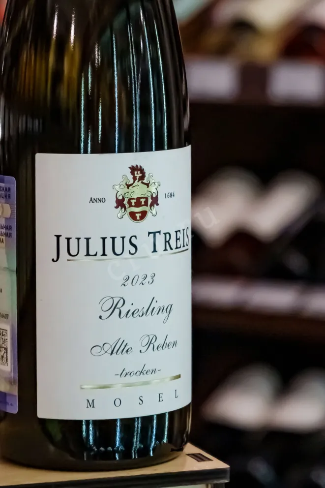 В магазине Крю Профи Julius Treis Riesling Alte Reben Trocken 2023 0.75 л