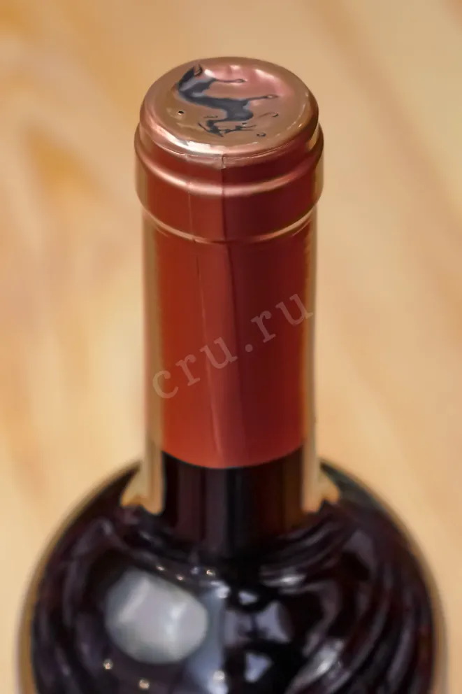 Пробка Armador Carmenere 2019 0.75 л