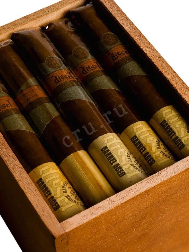 Коробка с сигарами Diesel Barrel Aged Robusto 25