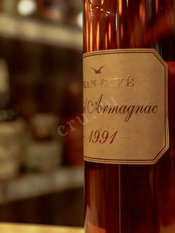 В магазине Крю Профи Jean Cave Vieil in gift box 1991 0.7 л