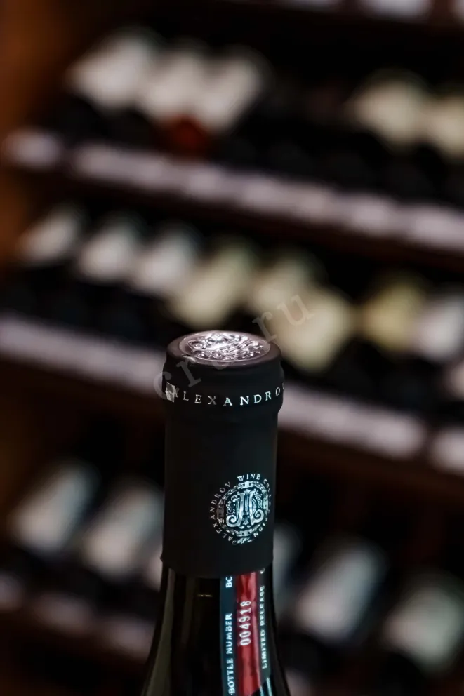 Пробка Alexandrov Wine Mukuzani 2024 0.75 л