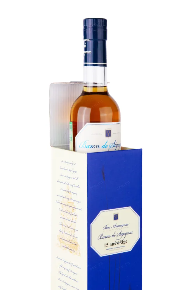 В подарочной коробке Baron de Sigognac 15 ans d'age 0.5 л