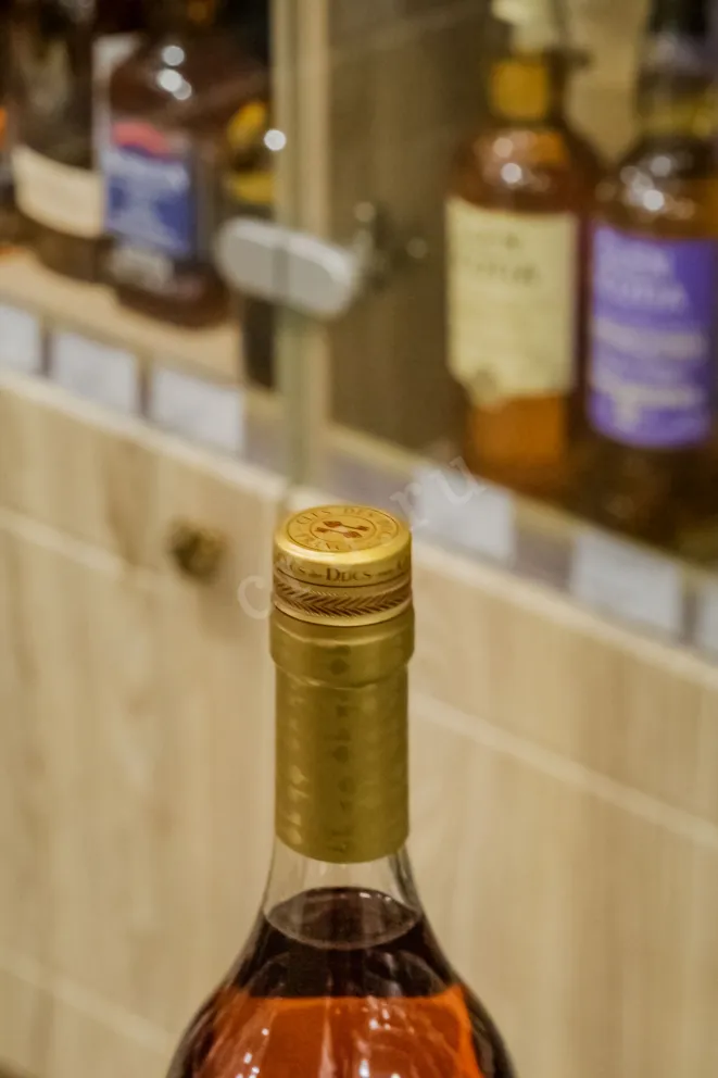 В магазине Крю Профи Cles des Ducs Millesim 2000 0.7 л