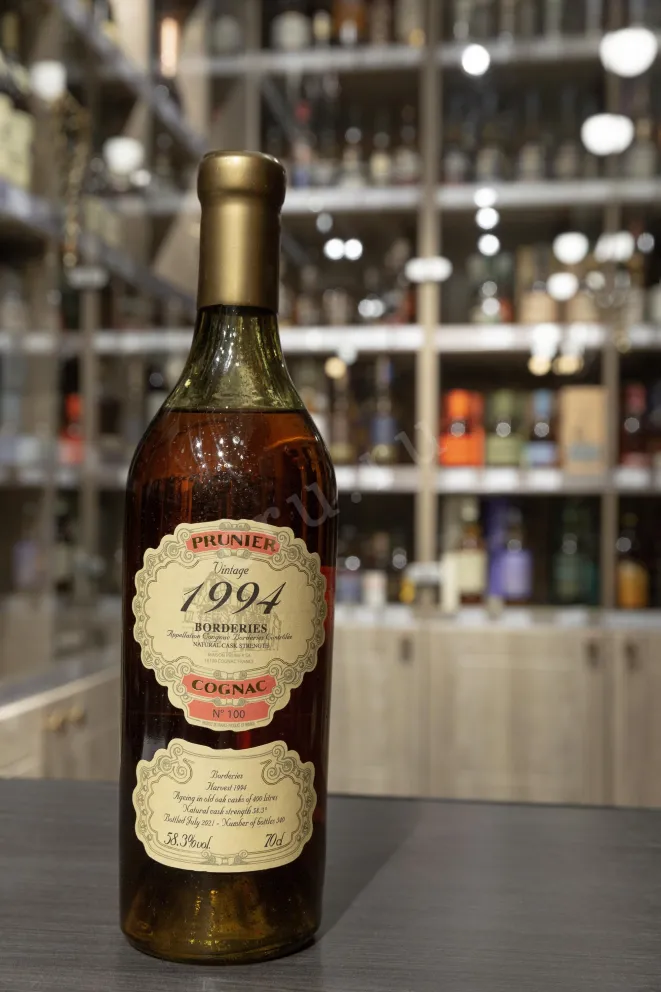 В магазине Крю Профи Prunier Vintage 1994 Borderies AOC in wooden box 1994 0.7 л