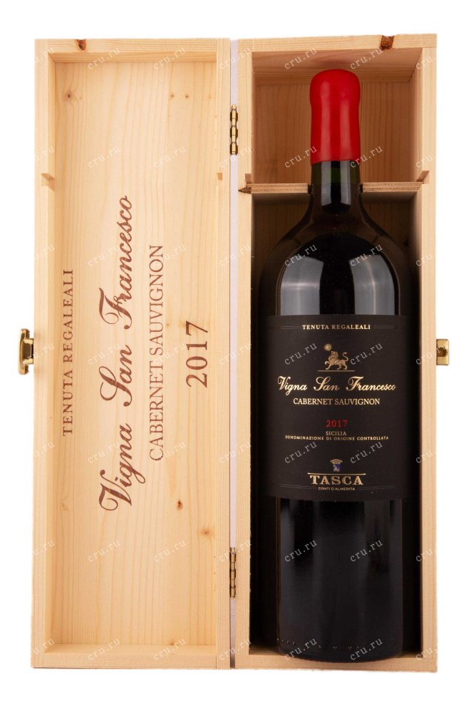 В подарочной коробке Tasca d'Almerita Cabernet Sauvignon Vigna San Francesco in gift box 2017 1.5 л