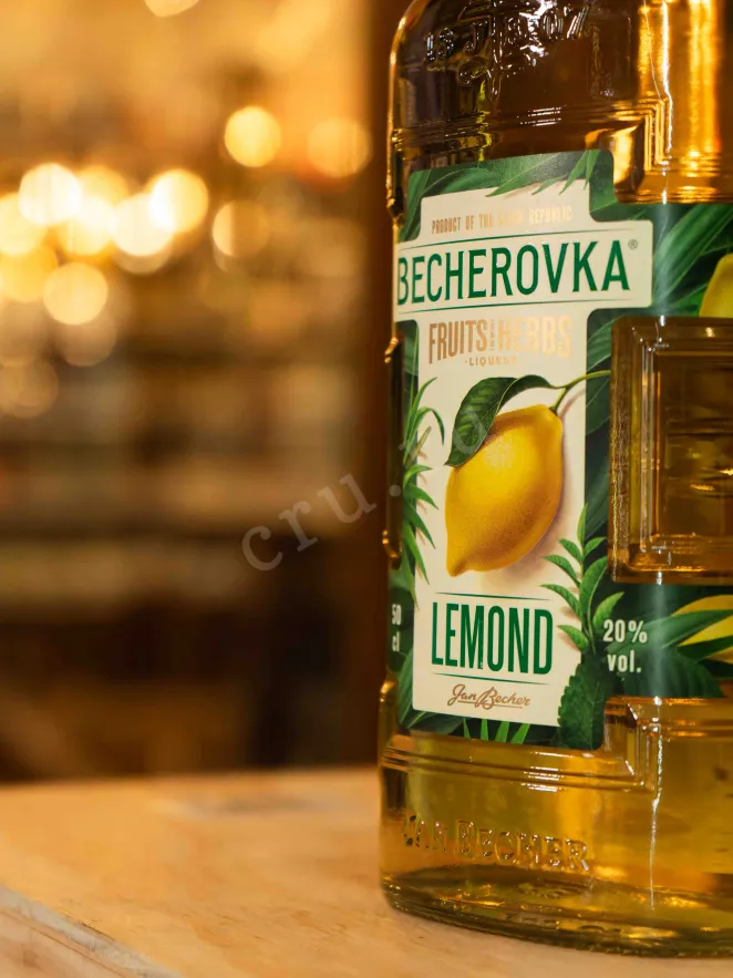 В магазине Крю Профи Becherovka Lemond 0.5 л