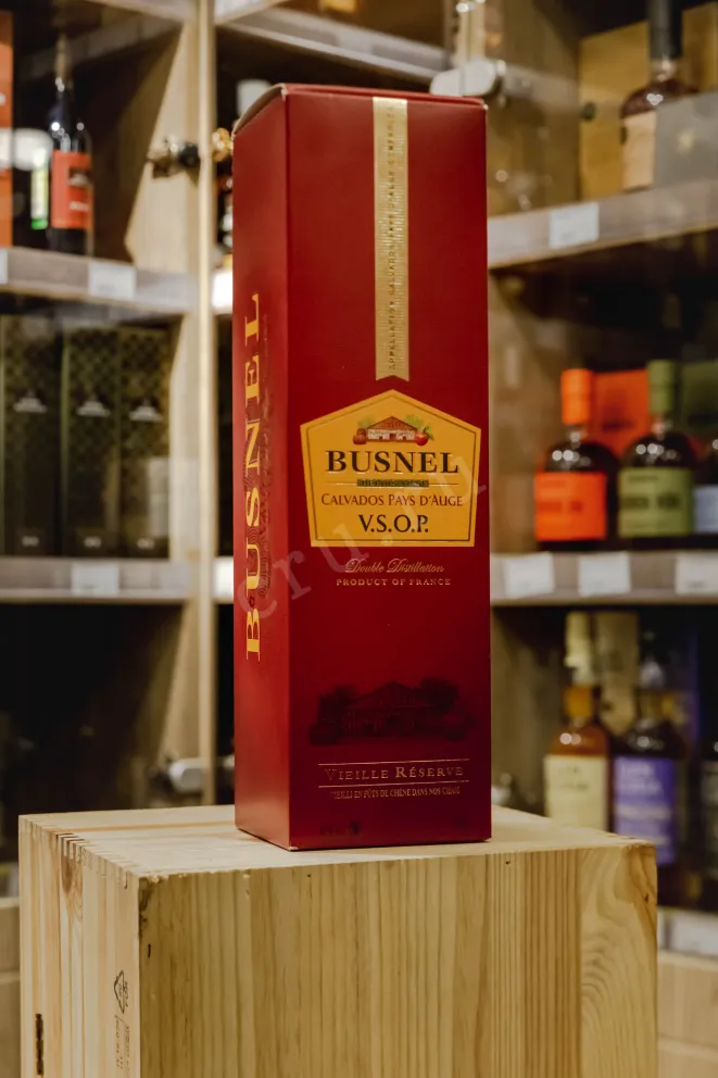 В магазине Крю Профи Busnel Pays D'Auge VSOP 0.7 л