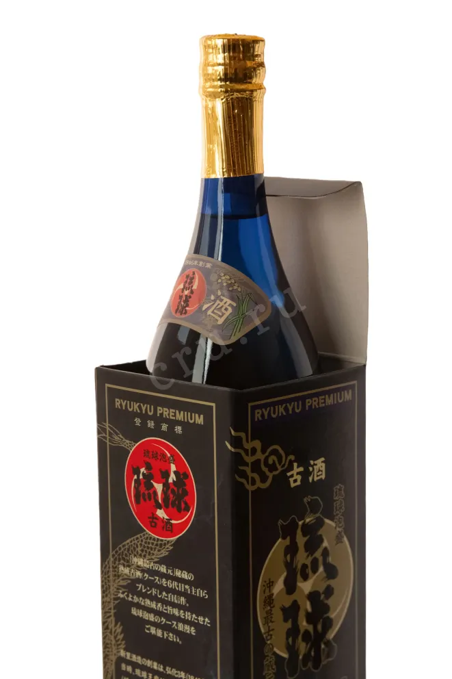 В подарочной коробке Shinzato Shuzo Ryukyu Premium Awamori 2024 0.72  л