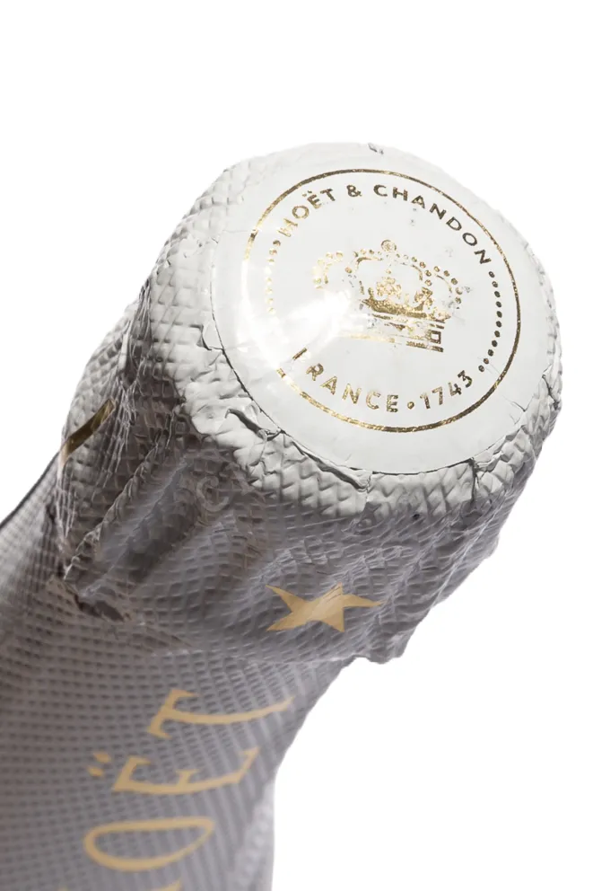 Пробка Moet & Chandon Ice Imperial Demi-Sec 2021 0.75 л