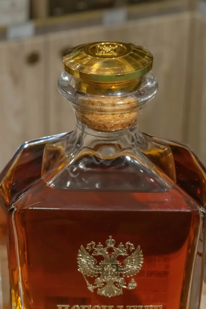 В магазине Крю Профи President OS in giftset with stopper 1970 0.75 л