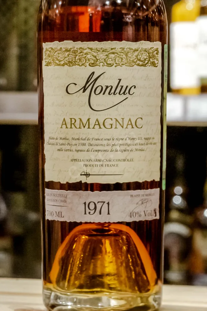 В магазине Крю Профи Monluc 1971 0.7 л